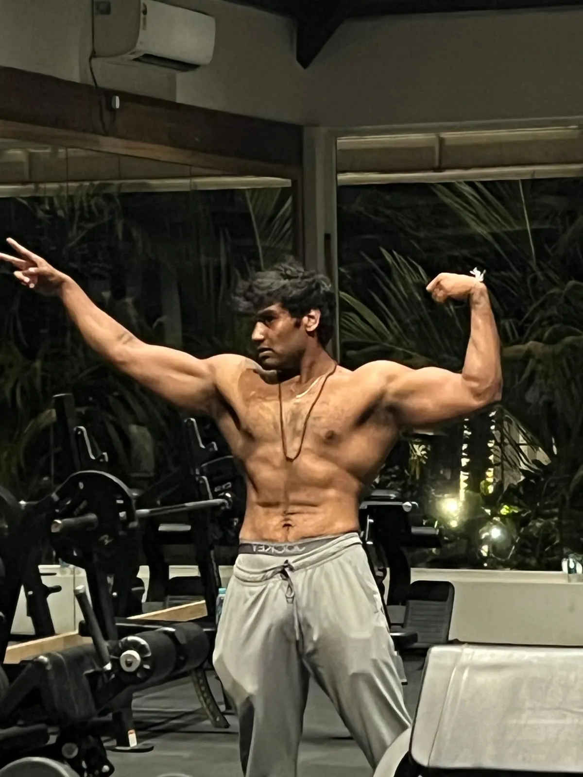 Member training at Himalaya Fitness, Bengaluru